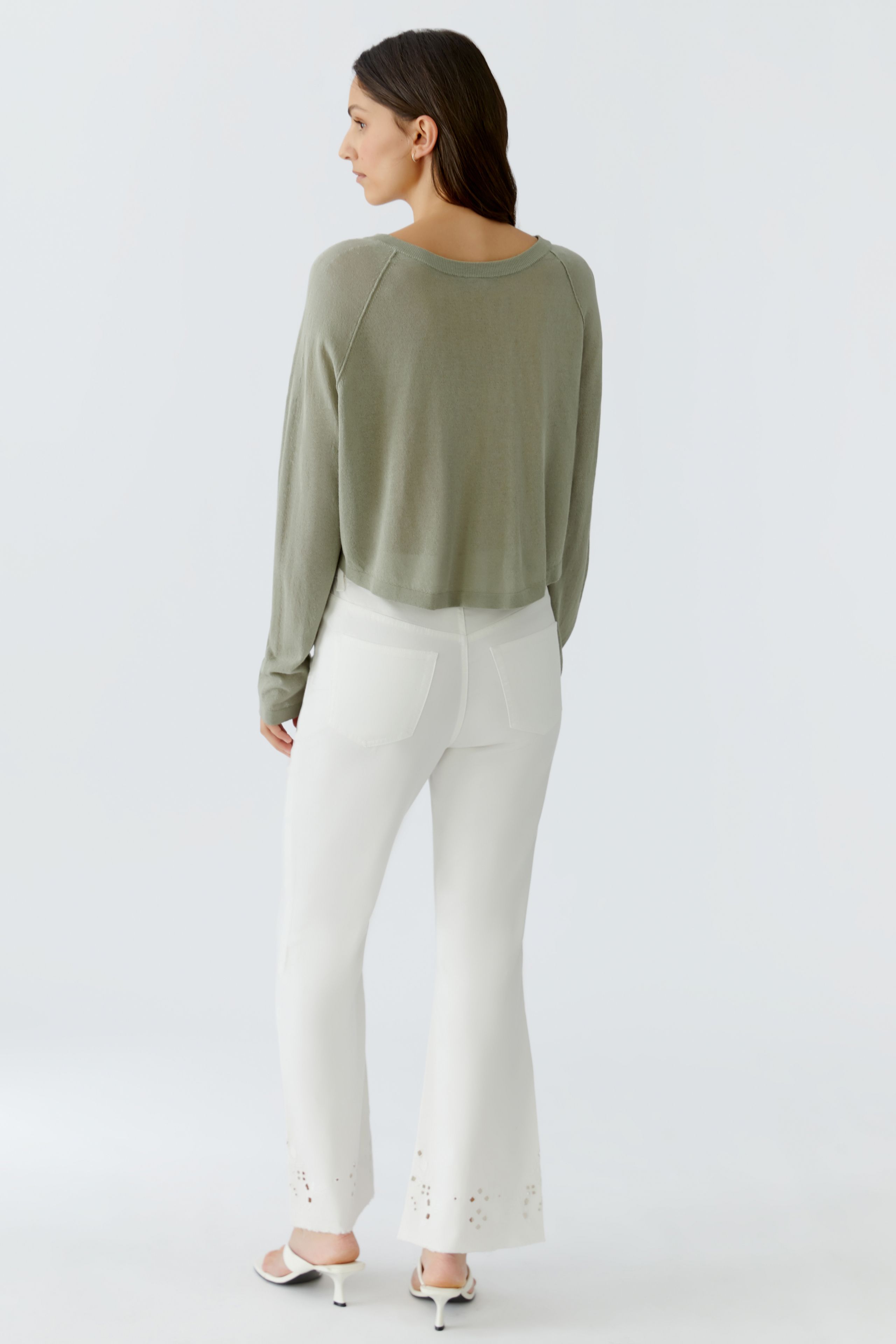 Oui Strickjacke mit sommerlicher Leichtigkeit 42