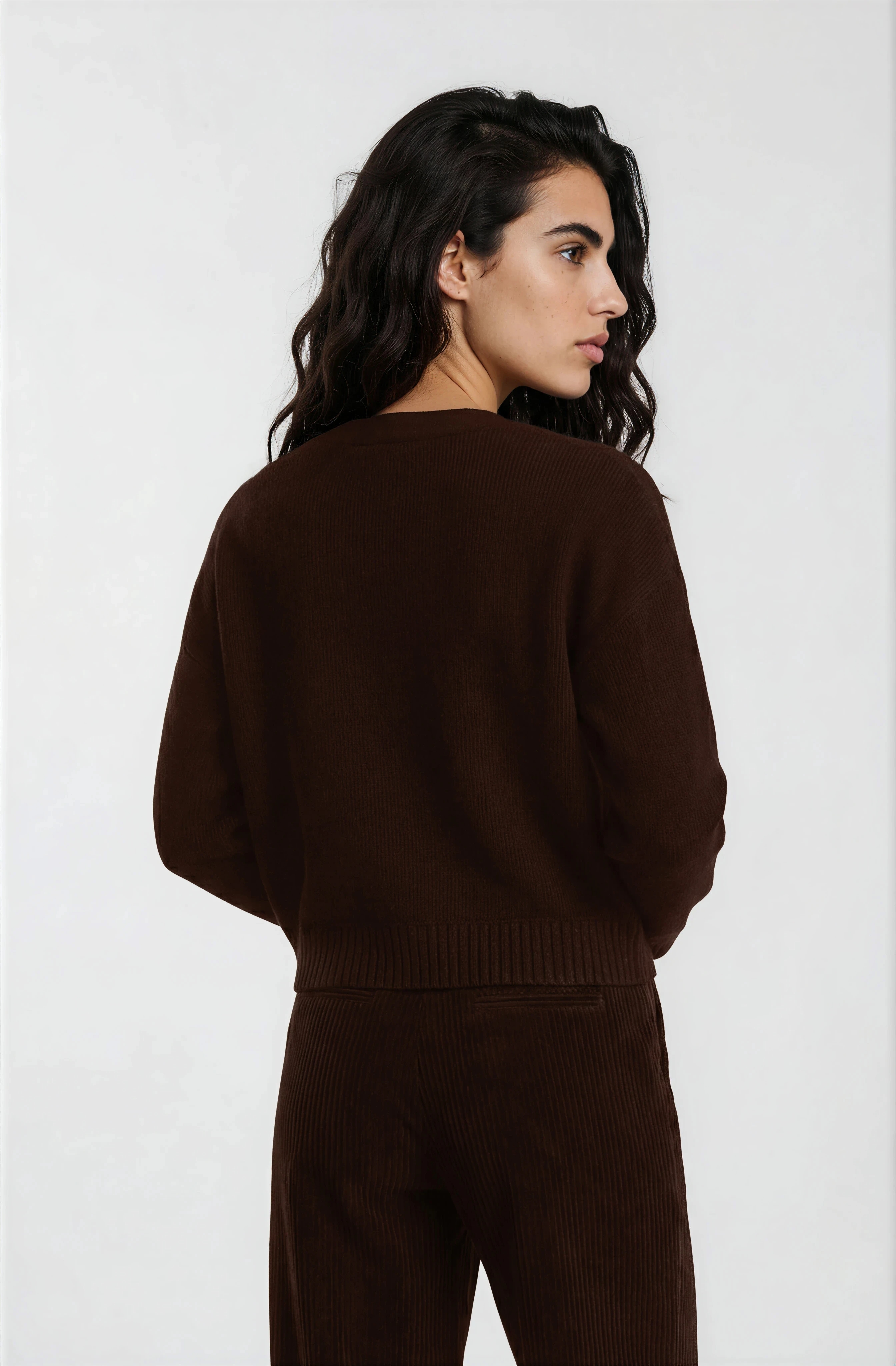 Milano Italy Damen‑Cardigan – Feinstrick in Dunkelbraun mit V‑Ausschnitt XS